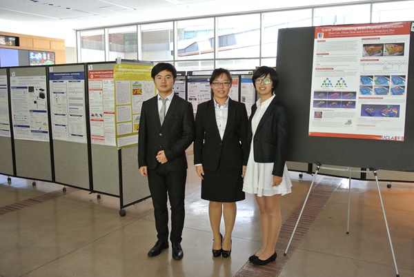 海报展示现场1.JPG 海报展示现场1.JPG