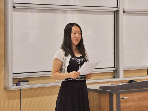 在校生代表刘恬发言2.jpg 在校生代表刘恬发言2.jpg