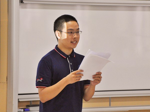 新生代表梁申奥同学发言2.jpg 新生代表梁申奥同学发言2.jpg